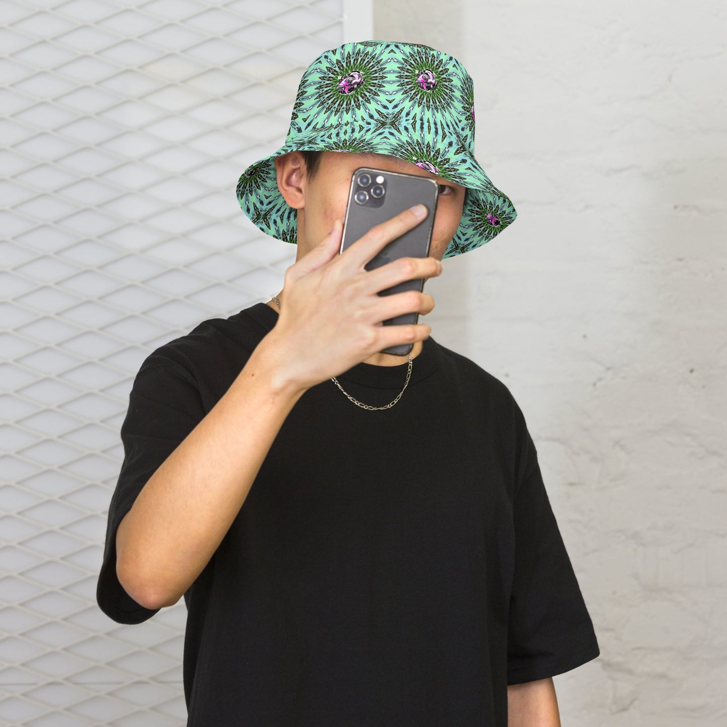 Trippy Flamingos Reversible bucket hat
